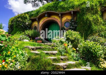 Bilbo Baggins Hobbit Hole Home auf dem Hobbiton Filmset für die Herr der Ringe Filmtrilogie in Matamata Neuseeland EINE Touristenattraktion Stockfoto