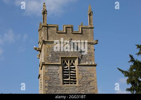 St. Nichola Episcopal mittelalterliche Kirche Middle Littleton erbaut in Blue lias Stein aus dem 12. Jahrhundert, umgestaltet 13. Jahrhundert Entury und Rebult von F Pre Stockfoto