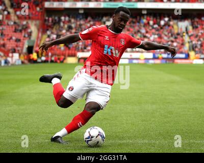 Charlton Athletic's Diallang Jaiyesimi in Aktion während des Sky Bet League One Spiels im Valley, London. Bilddatum: Samstag, 28. August 2021. Stockfoto