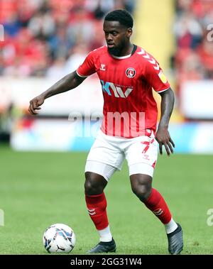 Charlton Athletic's Diallang Jaiyesimi in Aktion während des Sky Bet League One Spiels im Valley, London. Bilddatum: Samstag, 28. August 2021. Stockfoto