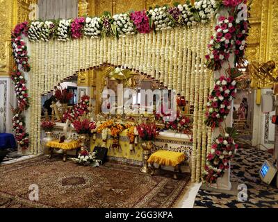 DELHI, INDIEN 17.02.2018 - Gurudwara Bangla Sahib, innen Goldener Tempel Stockfoto