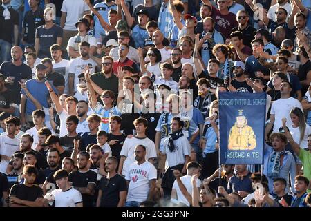 Roma, Italien. August 2021. Fans von Latium während der Serie A Fußballspiel zwischen SS Lazio und Spezia Calcio im Olimpico-Stadion in Rom (Italien), 28. August 2021. Foto Antonietta Baldassarre/Insidefoto Kredit: Insidefoto srl/Alamy Live News Stockfoto