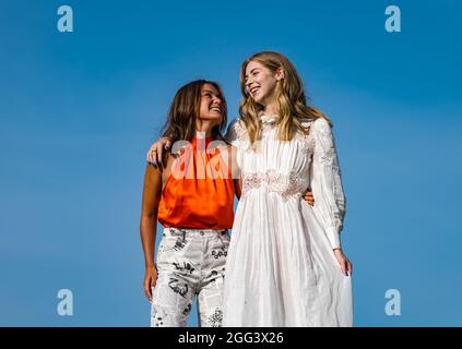 Fotoalles für die Besetzung des Films Road Dance beim Edinburgh International Festival mit den Schauspielern Ali Whitney & Hermine Corfield, Schottland, Großbritannien Stockfoto