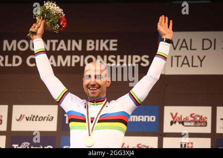 Commezzadura, Trentino, Italien. August 2021. 2021 Mountainbike-Rad-Weltmeisterschaften, Val di Sole; Männer Elite Olympic, Nino Schurter (SUI), Credit: Action Plus Sports/Alamy Live News Stockfoto