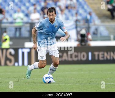 Olympiastadion, Rom, Italien. August 2021. Serie A Football, SS Lazio versus AC Spezia : Francesco Acerbi of Lazio Credit: Action Plus Sports/Alamy Live News Stockfoto