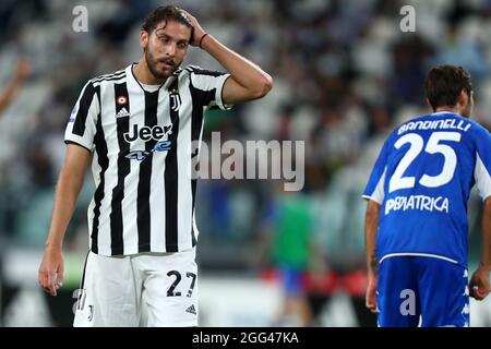 Turin, Italien. August 2021. Manuel Locatelli von Juventus FC sieht am 28. August 2021 im Allianz Stadium in Turin, Italien, beim Spiel der Serie A zwischen Juventus FC und Empoli FC, niedergeschlagen aus. Quelle: Marco Canoniero/Alamy Live News Stockfoto