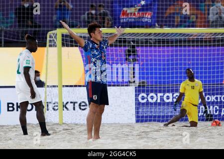 28. August 2021; Luzhniki-Stadion, Moskau, Russland: FIFA World Cup Beach Football-Turnier; Halbfinalspiel Japan gegen Senegal: Der japanische Takuya Akaguma feiert sein Tor während des Spiels zwischen Japan und Senegal Stockfoto