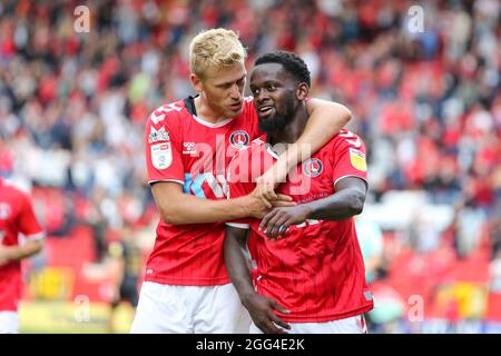 LONDON, GROSSBRITANNIEN. 28. AUGUST Diallang Jaiyesimi von Charlton Athletic feiert sein Tor während des Sky Bet League 1-Spiels zwischen Charlton Athletic und Crewe Alexandra am Samstag, dem 28. August 2021 im The Valley, London. (Kredit: Tom West | MI News) Kredit: MI Nachrichten & Sport /Alamy Live News Stockfoto