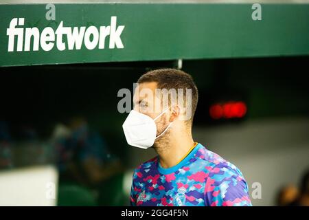 Sevilla, Spanien. August 2021. Eden Hazard gesehen während der La Liga Santander 2021/2022 Spiel zwischen Real Betis und Real Madrid im Benito Villamarin Stadion. (Endergebnis; Real Betis 0:1 Real Madrid) Credit: SOPA Images Limited/Alamy Live News Stockfoto