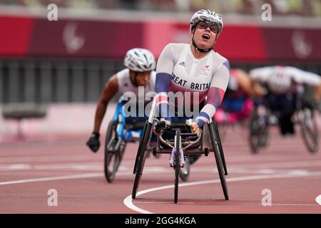 TOKIO, JAPAN - 29. AUGUST: Teilnahme am 100-m-T34-Finale der Frauen während der Paralympischen Spiele von Tokio 2020 im Olympiastadion am 29. August 2021 in Tokio, Japan (Foto von Helene Wiesenhaan/Orange Picics) NOCNSF Atletiekunie Credit: Orange Pics BV/Alamy Live News Stockfoto