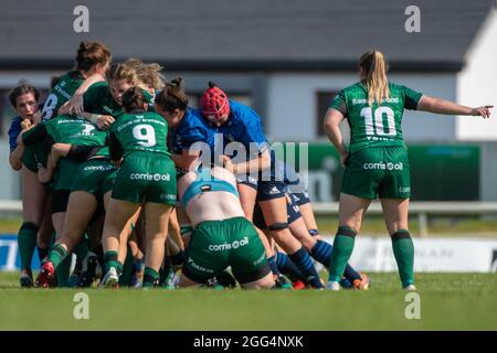 Galway, Irland. August 2021. Spieler in Aktion während des 2021 Vodafone Women's Interprovincial Series Matches zwischen Connacht Womens und Leinster Womens am 28. August 2021 auf dem Sportplatz in Galway, Irland (Foto von Andrew SURMA/ Quelle: SIPA USA/Alamy Live News Stockfoto