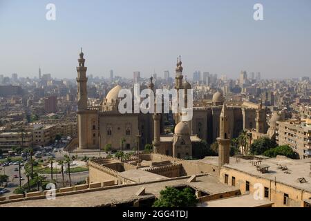 Ägypten Kairo - Blick auf die Moschee Madrassa von Sultan Hassan Stockfoto