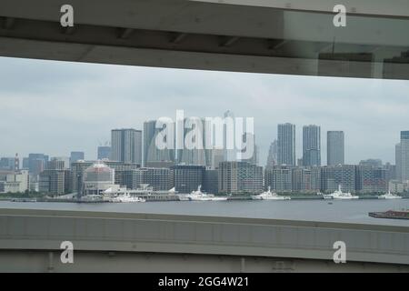 Tokio, Japan. August 2021. Paralympics: Blick von einer Brücke auf die Stadt Tokio. Kredit: Marcus Brandt/dpa/Alamy Live Nachrichten Stockfoto