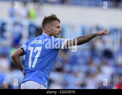 Rom, Italien. August 2021. Ciro immobile von Latium feiert sein Tor während eines Fußballspiels der Serie A zwischen Lazio und Spezia in Rom, Italien, am 28. August 2021. Quelle: Augusto Casasoli/Xinhua/Alamy Live News Stockfoto