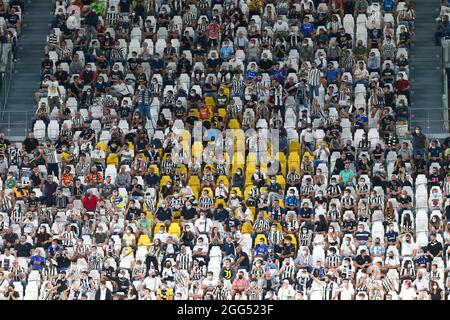 TURIN, ITALIEN, 28. AUGUST 2021. Das Publikum kehrt während des Spiels zwischen Juventus FC und Empoli FC ins Allianz Stadium zurück. Endergebnis: 0-1. Kredit: Massimiliano Ferraro/Medialys Images/Alamy Live Nachrichten Stockfoto