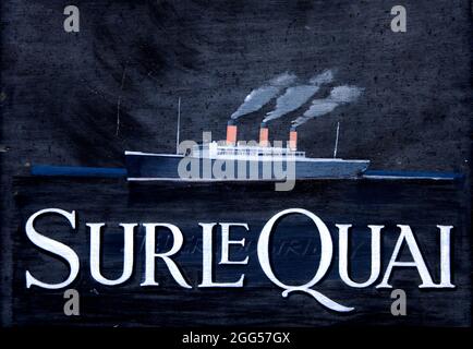 FRANKREICH. CHARENTE-MARITIME (17) ILE DE RE. DAS DORF SAINT-MARTIN. EIN DEKORATIVES ZEICHEN Stockfoto