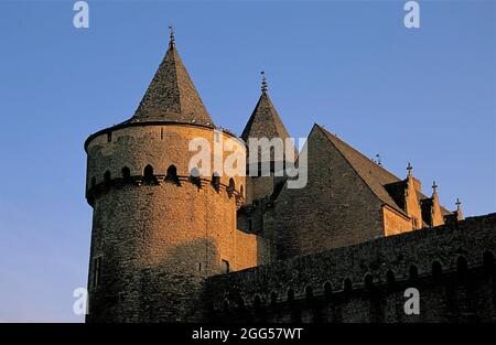 FRANKREICH. BRETAGNE. MORBIHAN (56) GOLF VON MORBIHAN. HALBINSEL VON RHUYS. DAS SCHLOSS VON SUSCINIO Stockfoto