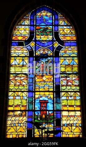 FRANKREICH. BRETAGNE. MORBIHAN (56) LE FAOUET. BUNTGLASFENSTER IN DER SAINTE-BARBE-KAPELLE. Stockfoto