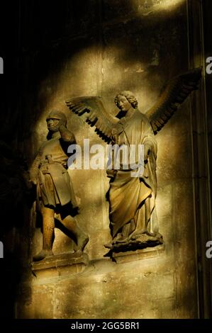 FRANKREICH. MARNE (51) DIE KATHEDRALE NOTRE-DAME VON REIMS, DAS MEISTERWERK DER GOTISCHEN KUNST, IN DEM DIE KÖNIGE VON FRANKREICH GEKRÖNT WURDEN, WAR EINES DER ERSTEN MONUMENTE Stockfoto