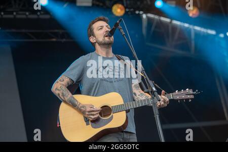 Frank Turner beim Victorious Festival 2021, Portsmouth, Hampshire, Großbritannien. August 2021. Kredit: Charlie Raven/Alamy Live Nachrichten Stockfoto