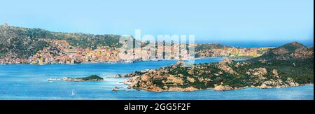 Fabelhafter Blick auf die Inseln Santo Stefano und La Maddalena von Palau aus. Lage: Palau, Provinz Olbia-Tempio, Sardinien, Italien, Europa Stockfoto