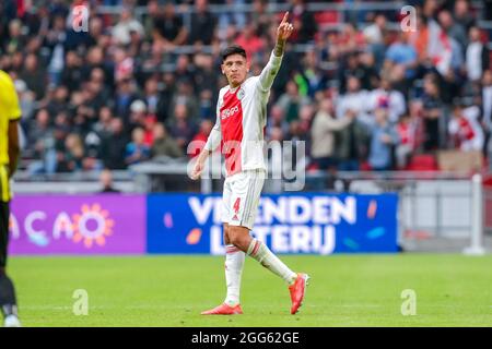 AMSTERDAM, NIEDERLANDE - 29. AUGUST: Edson Alvarez von Ajax feiert sein Tor während des niederländischen Eredivisie-Spiels zwischen Ajax und Vitesse in der Johan Cruijff Arena am 29. August 2021 in Amsterdam, Niederlande (Foto: Peter Lous/Orange Picts) Stockfoto