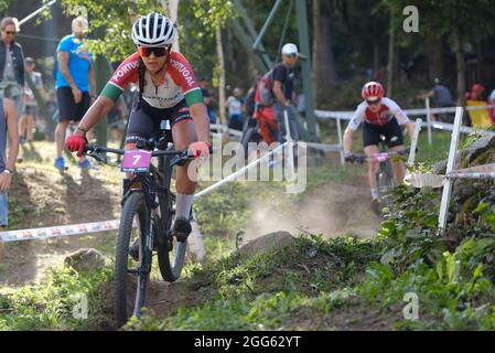 Commezzadura, Italien. August 2021. (7) - Raquel Queiros (Portugal) während der UCI MTB Weltmeisterschaft - Cross Country - Frauen U23 Rennen, MTB - Mountainbike in Commezzadura, Italien, August 28 2021 Kredit: Unabhängige Fotoagentur/Alamy Live Nachrichten Stockfoto