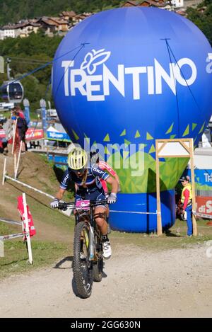 Commezzadura, Italien. August 2021. (9) - Isaure MEDDE (Frankreich) während der UCI MTB Weltmeisterschaft - Cross Country - Frauen U23 Rennen, MTB - Mountainbike in Commezzadura, Italien, August 28 2021 Kredit: Unabhängige Fotoagentur/Alamy Live Nachrichten Stockfoto