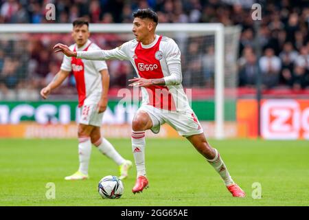 AMSTERDAM, NIEDERLANDE - 29. AUGUST: Edson Alvarez von Ajax während des niederländischen Eredivisie-Spiels zwischen Ajax und Vitesse in der Johan Cruijff Arena am 29. August 2021 in Amsterdam, Niederlande (Foto: Peter Lous/Orange Picts) Stockfoto