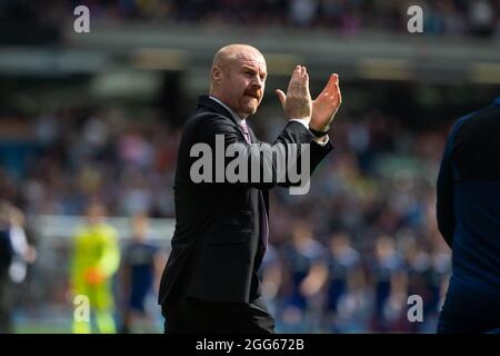 BURNLEY, GROSSBRITANNIEN. 29. AUGUST Sean Dyche, Burnley-Manager, vor dem Premier League-Spiel zwischen Burnley und Leeds United in Turf Moor, Burnley am Sonntag, 29. August 2021. (Kredit: Pat Scaasi | MI Nachrichten) Kredit: MI Nachrichten & Sport /Alamy Live Nachrichten Stockfoto