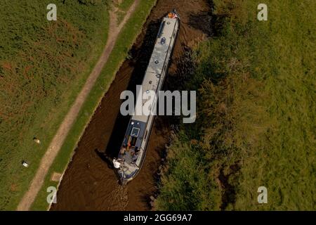 Life on the Cut, Luftbilder von UK Narrowboat Barges boots booten auf den Canal Canals Stockfoto