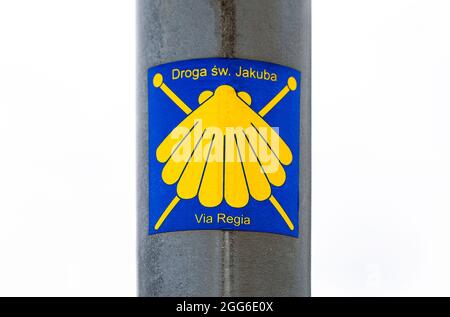 Der Jakobsweg, Camino de Santiago, Jakobsmuschel Symbol Objekt Nahaufnahme, via regia. Pilgerwege, Pilgerweg. Christentum, katholisch Stockfoto