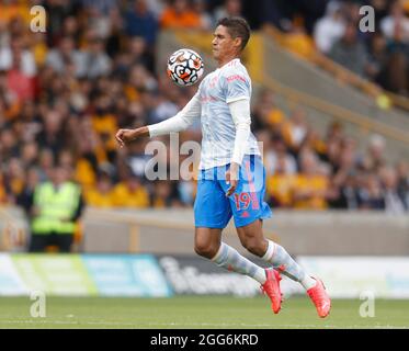 Wolverhampton, England, 29. August 2021. Raphael Varane von Manchester United beim Premier League-Spiel in Molineux, Wolverhampton. Bildnachweis sollte lauten: Darren Staples / Sportimage Credit: Sportimage/Alamy Live News Stockfoto