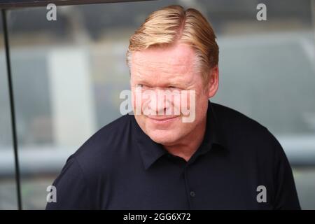 Barcelona, Spanien. August 2021. 29. August 2021, Barcelona, Spanien: Ronald Koeman vom FC Barcelona während des Liga-Spiels zwischen FC Barcelona und Getafe CF im Camp Nou in Barcelona, Spanien. Quelle: CORDON PRESS/Alamy Live News Stockfoto