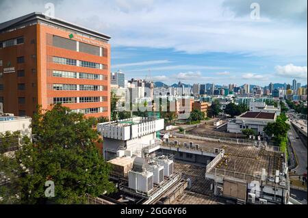 Das 1963 gegründete Hong Kong Baptist Hospital war das erste private Krankenhaus in Hongkong. Es bietet stationäre und ambulante Leistungen Stockfoto