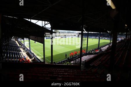 Luton, England, 28. August 2021. Allgemeiner Blick auf das Stadion während des Sky Bet Championship-Spiels in der Kenilworth Road, Luton. Bildnachweis sollte lauten: Simon Bellis / Sportimage Stockfoto