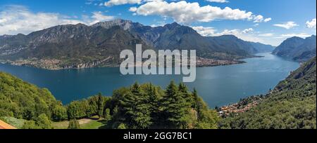 Blick vom Bellagio, Lombardei, Italien, auf den Comer See in Richtung Lierna und Mandello Stockfoto