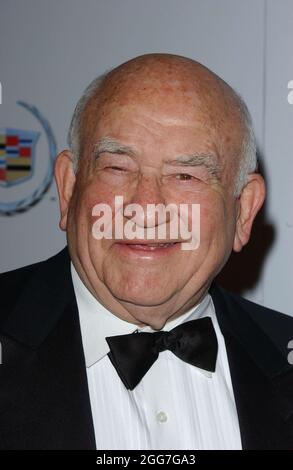 Beverly Hills, Kalifornien, USA. November 2005. Ed Asner. Cure Autism Now's 10th Anniversary CAN: DO Gala Held at the Regent Beverly Wilshire Hotel.Bildnachweis: Giulio Marcocchi/Sipa Press/cardo.019/Colour Space SRGB/0511070712 Bildnachweis: SIPA USA/Alamy Live News Stockfoto