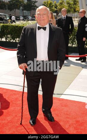 Los Angeles, USA. September 2009. Ed Asner. 12. September 2009, Los Angeles, CA. 61. Primetime Creative Arts Emmy Awards - Ankünfte. Bildnachweis: Giulio Marcocchi/Sipa Press./Creative gm.188/0909130902 Bildnachweis: SIPA USA/Alamy Live News Stockfoto