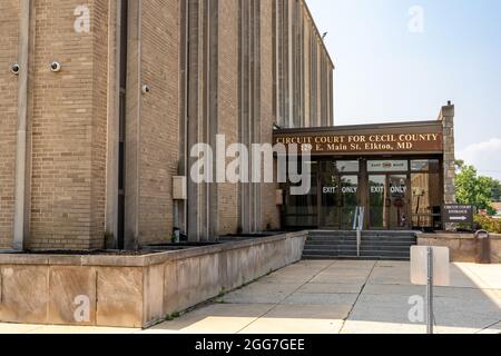 Elkton, Maryland - 7. Juli 2021: Circuit Court für Cecil County Gebäude Stockfoto