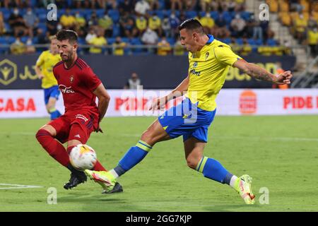 Cisz, Cisz, Spanien. August 2021. Osmajic von Cadiz CF beim La Liga Santader-Spiel zwischen Cadiz CF und CA Osasuna in Nuevo Mirandilla in Cadiz, Spanien, am 29. August 2021. (Bild: © Jose Luis Contreras/DAX via ZUMA Press Wire) Stockfoto