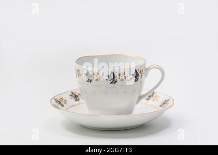 Luxus Vintage Porzellan Kaffee oder Tee Set - Kaffee oder Tee Tasse auf weißem Hintergrund Stockfoto