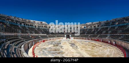 Das Innere des römischen Amphitheaters, Nîmes Frankreich. Stockfoto