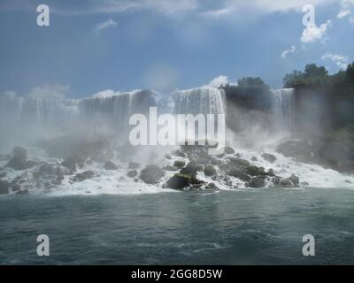 Nahaufnahme von Wasserfällen in Niagara Falls, Kanada Stockfoto