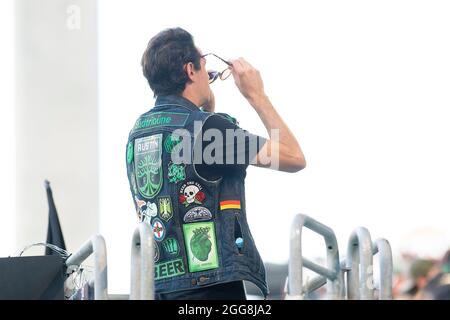 Austin, Texas, USA. 29. August 2021: FC Austin-Fans in Aktion während des MLS-Spiels gegen den Dallas FC im Q2 Stadium. Austin, Texas. Mario Cantu/CSM Kredit: CAL Sport Media/Alamy Live News Stockfoto