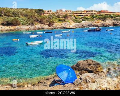 Blaues Meer der Insel Giannutri in der Toskana, Italien Stockfoto