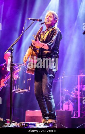 Toronto, Kanada. August 2021. Jim Cuddy, der Leadsänger der kanadischen Country-Rockband BLUE RODEO, tritt bei einer „Sold Out Show“ auf der Budweiser Stage in Toronto, Kanada, auf. Kredit: SOPA Images Limited/Alamy Live Nachrichten Stockfoto