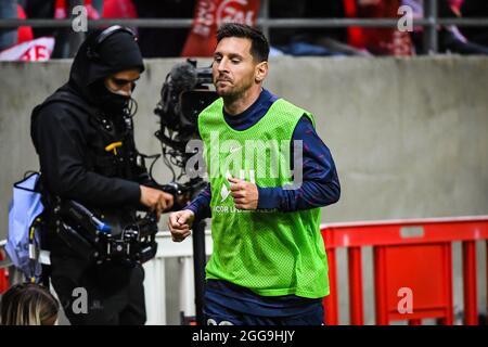 Nantes, Frankreich, Frankreich. August 2021. Lionel (Leo) MESSI von PSG während des Ligue 1-Spiels zwischen Paris Saint-Germain (PSG) und Stade Reims im Stade Auguste Delaune am 29. August 2021 in Reims, Frankreich. (Bild: © Matthieu Mirville/ZUMA Press Wire) Stockfoto