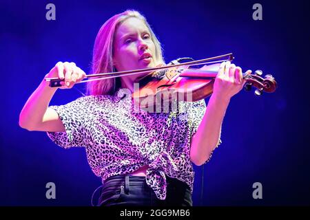 Toronto, Kanada. August 2021. Kendel Carson tritt zusammen mit Alan Doyle bei einer ausverkauften Show auf der Budweiser Stage in Toronto auf. (Foto von Angel Marchini/SOPA Images/Sipa USA) Quelle: SIPA USA/Alamy Live News Stockfoto