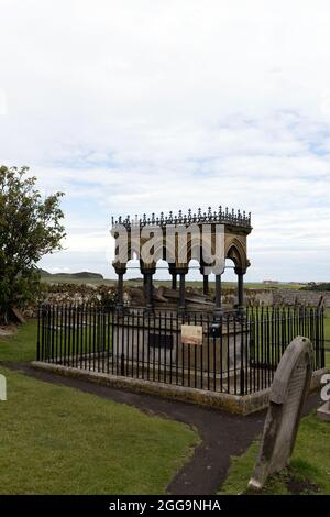 Das Grab und das Grab von Grace Darling auf dem St. Aidans Churchyard, Bamburgh, Northumberland, England Stockfoto